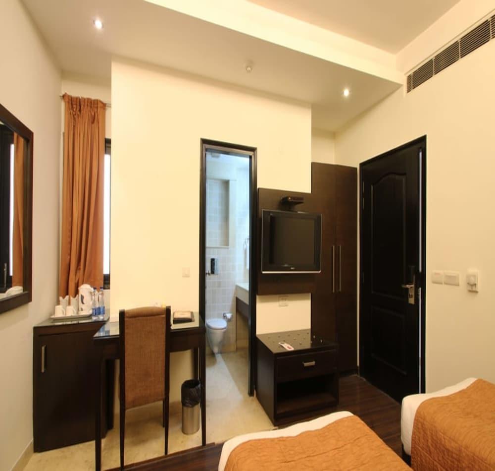 Jht Hotels Нью-Дели Экстерьер фото