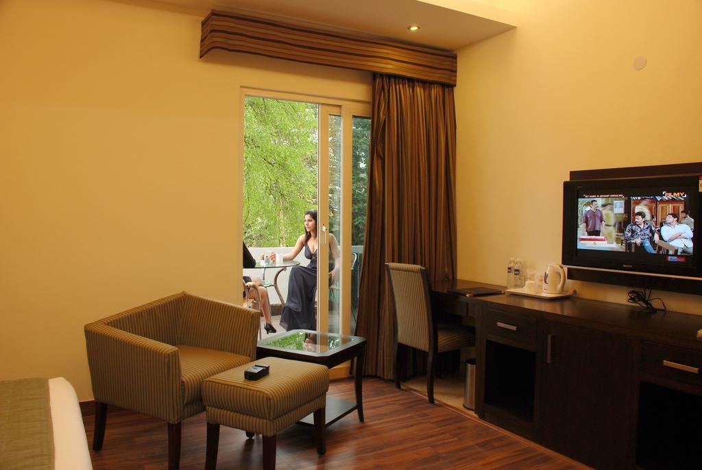 Jht Hotels Нью-Дели Экстерьер фото